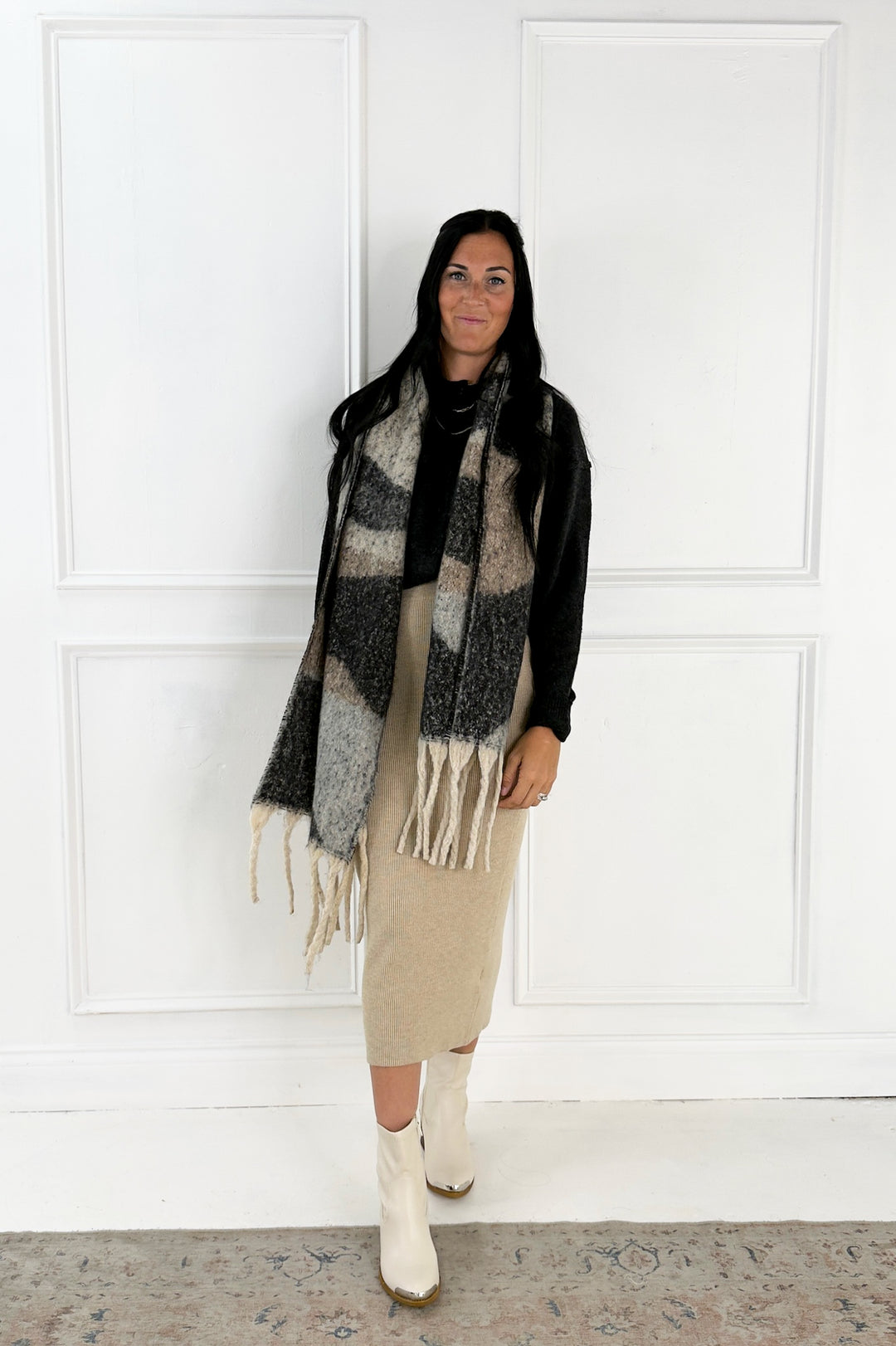 Relaxed Fit Ribbed Sweater Midi Skirt