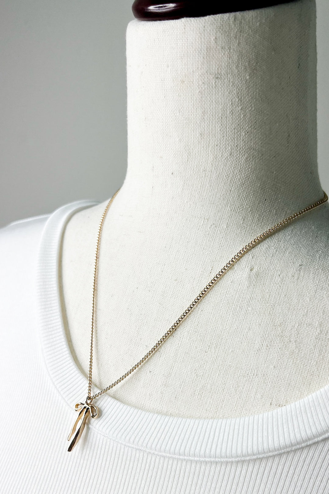 Gold Jumbo Bow Pendant Necklace