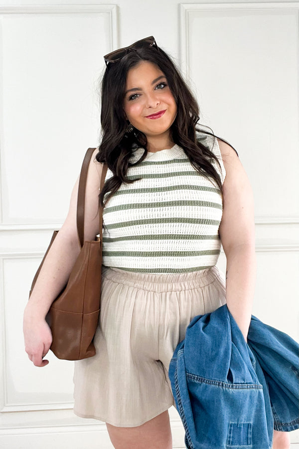 Woven Elastic Band Flowy Pocket Shorts