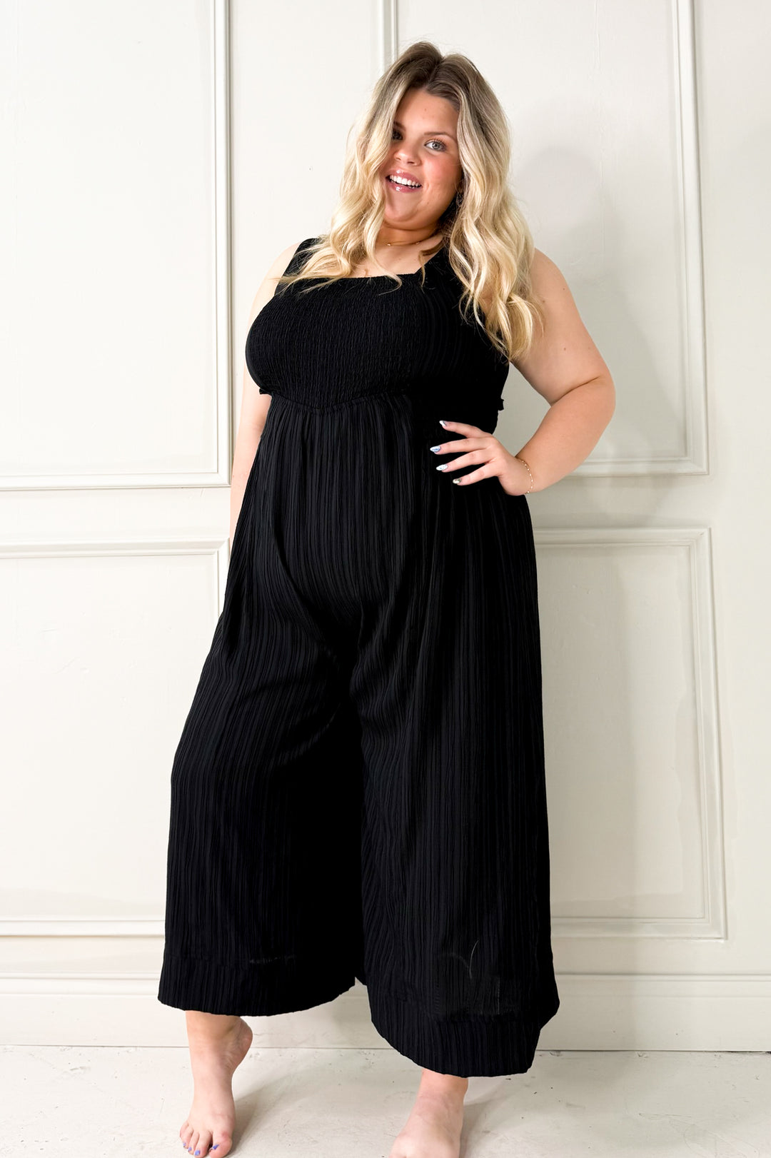 Crinkled Fabric Wide Leg Sleeveless Curvy Jumpsuit