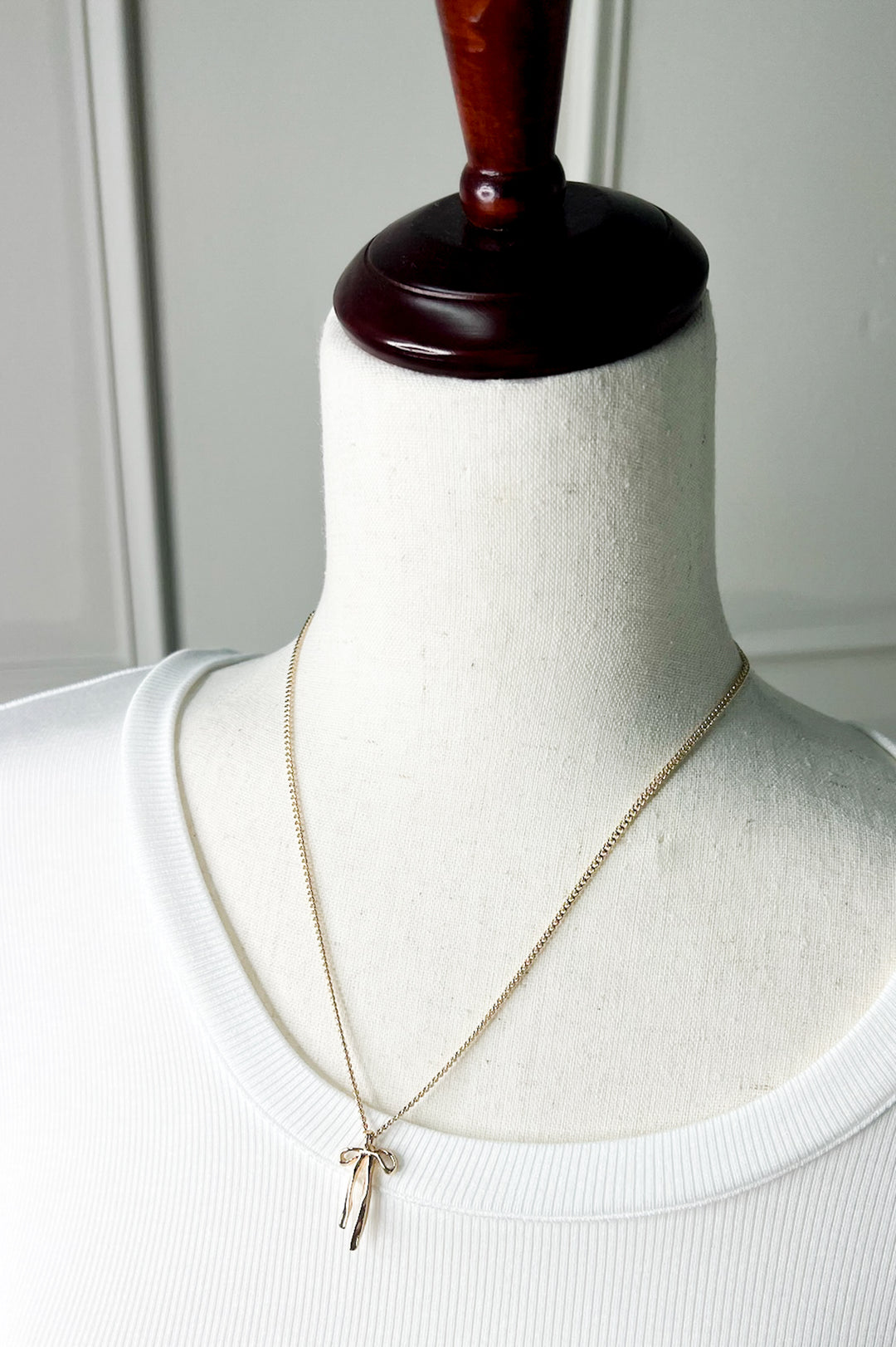 Gold Jumbo Bow Pendant Necklace