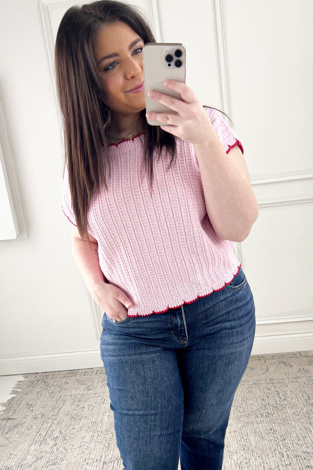 Contrast Scallop Detail Short Sleeve Sweater