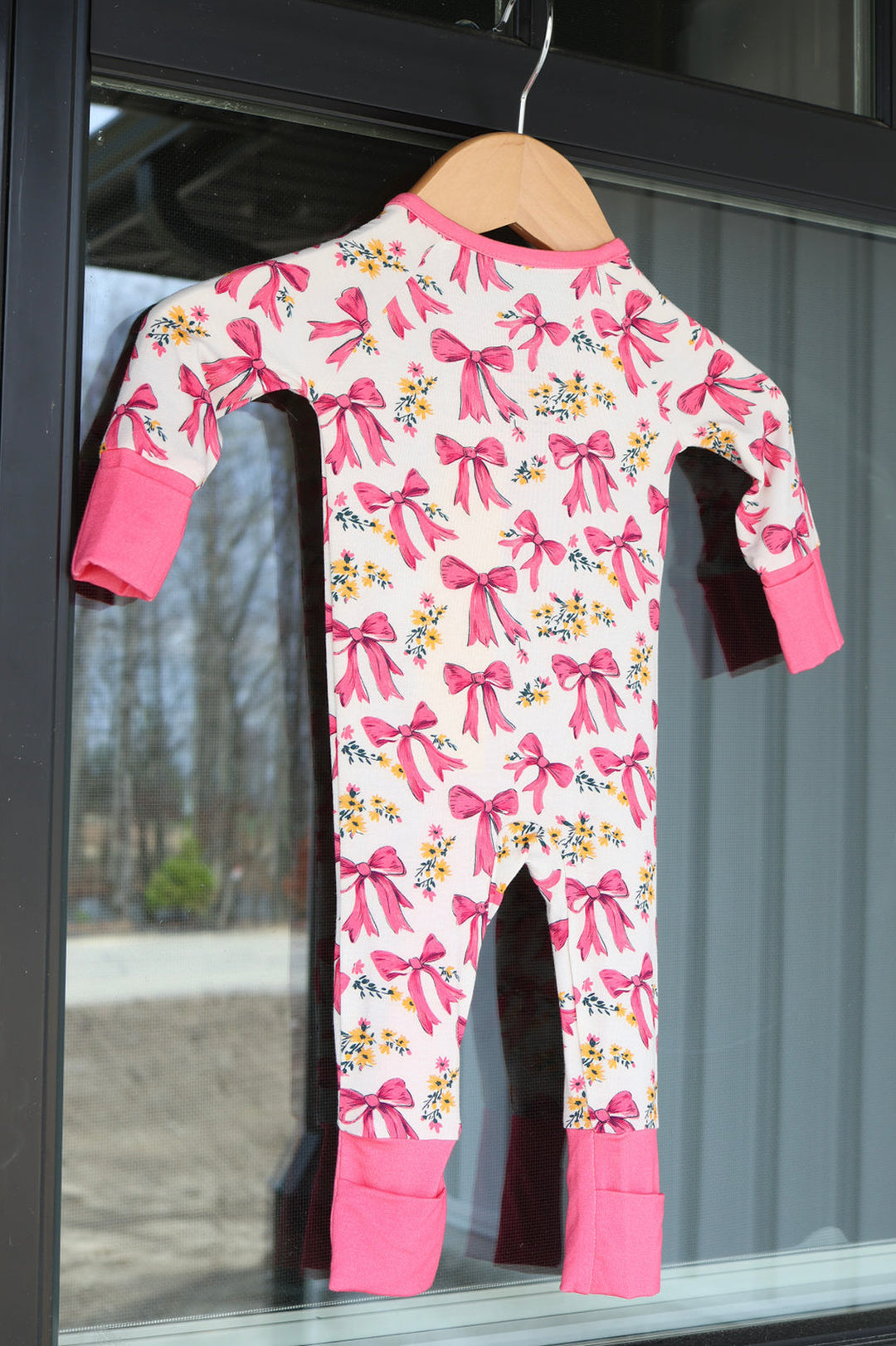 Blooms & Bows Sleeper