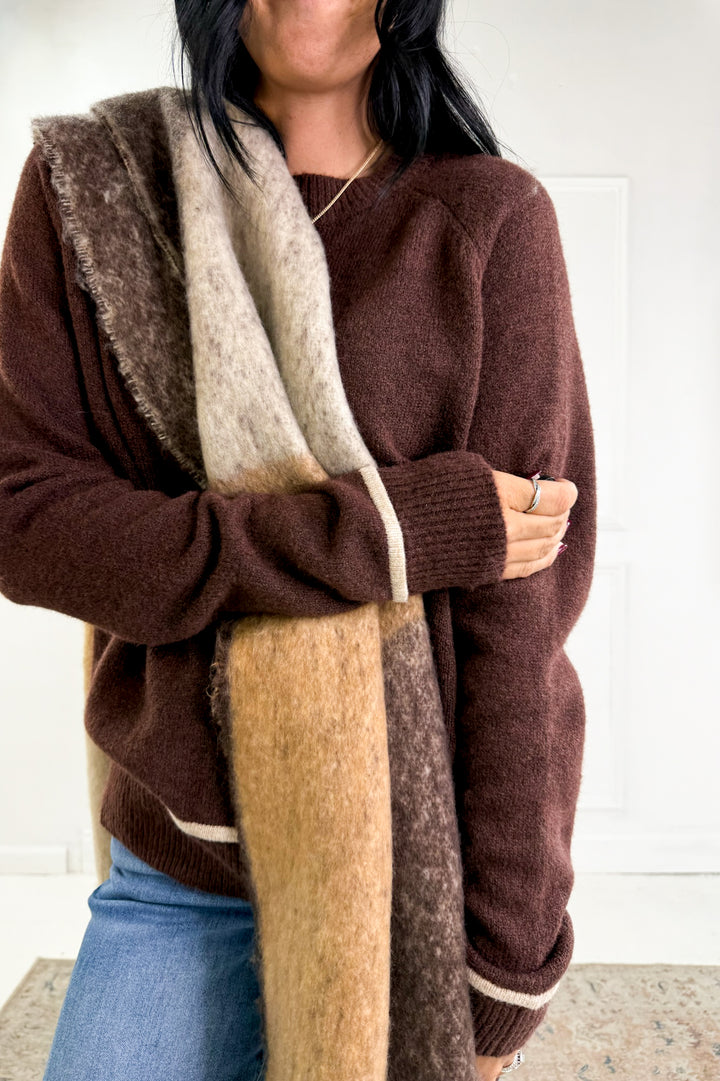 Contrast Detailed Crewneck Sweater