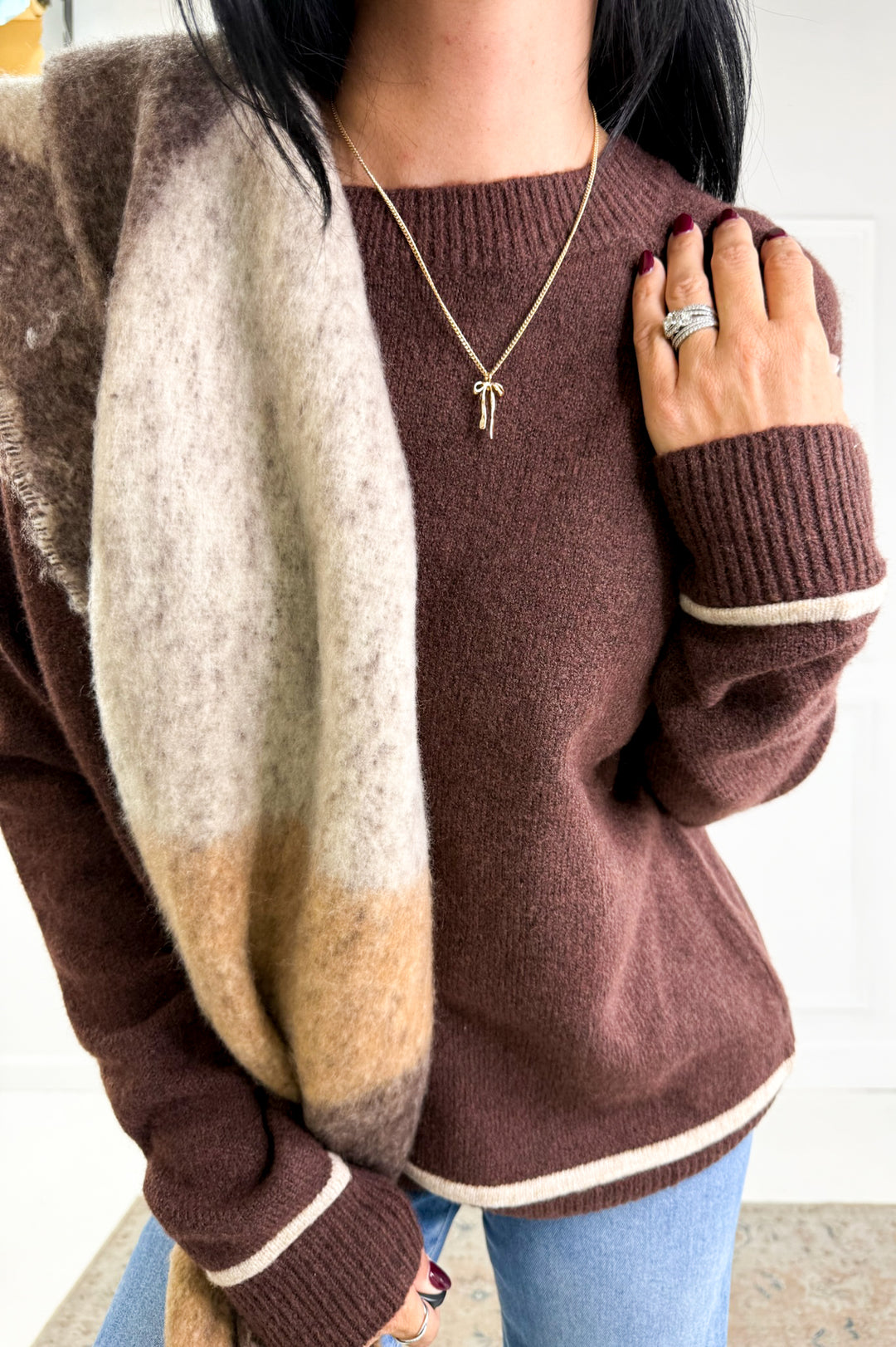 Contrast Detailed Crewneck Sweater