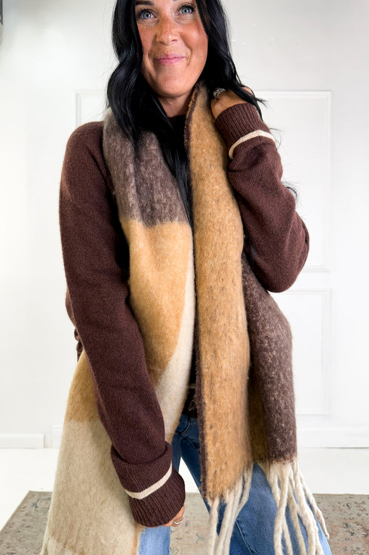 Contrast Detailed Crewneck Sweater