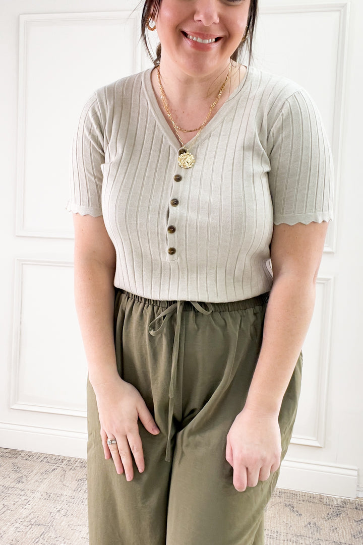 Ribbed V-Neck Short Sleeve Sweater Top