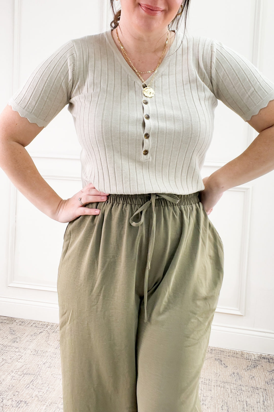 Ribbed V-Neck Short Sleeve Sweater Top