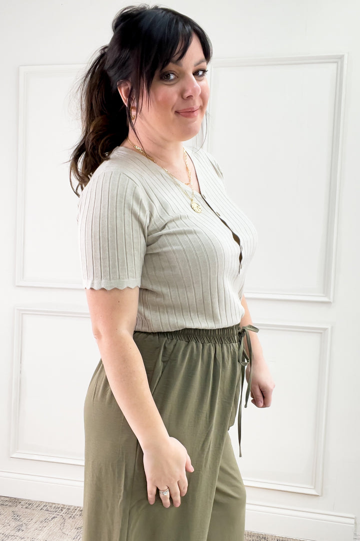 Ribbed V-Neck Short Sleeve Sweater Top