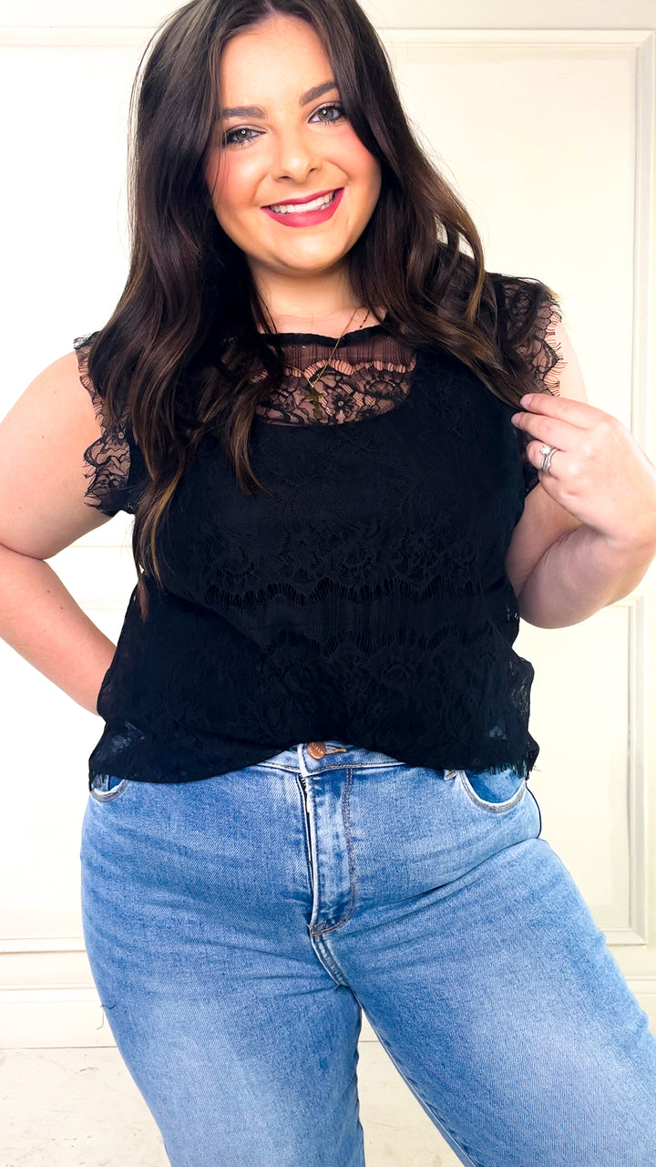 Round Neck Sleeveless Scallop Hem Lace Top