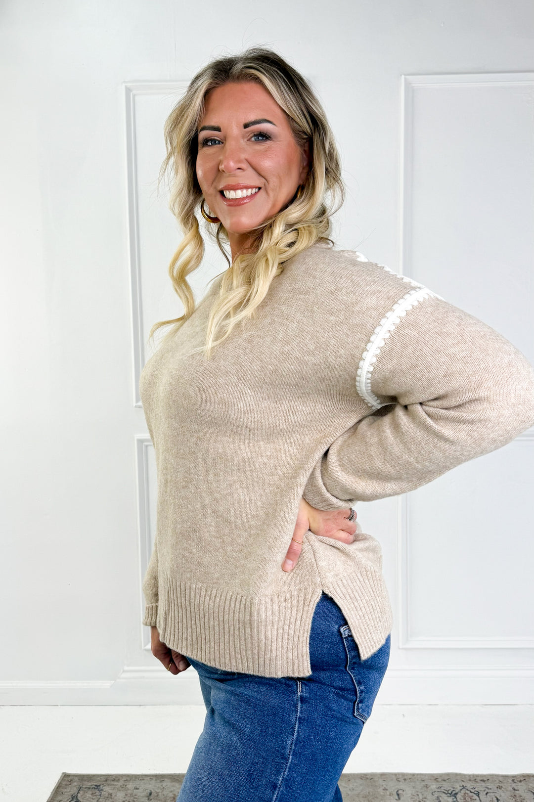 Contrast Shell Stitch Detail Sweater