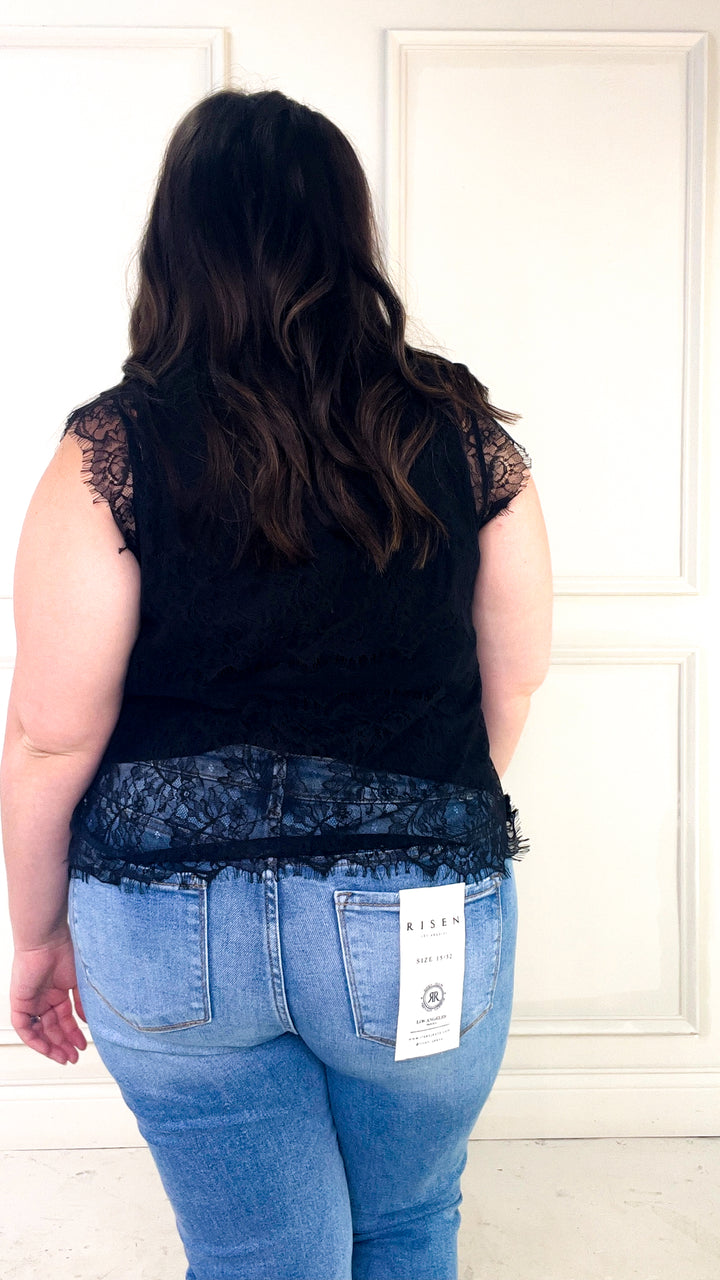 Round Neck Sleeveless Scallop Hem Lace Top