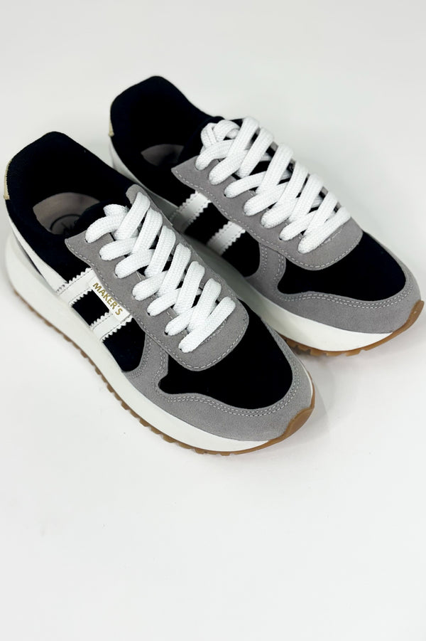 Contrast Panel Tennis Style Sneakers
