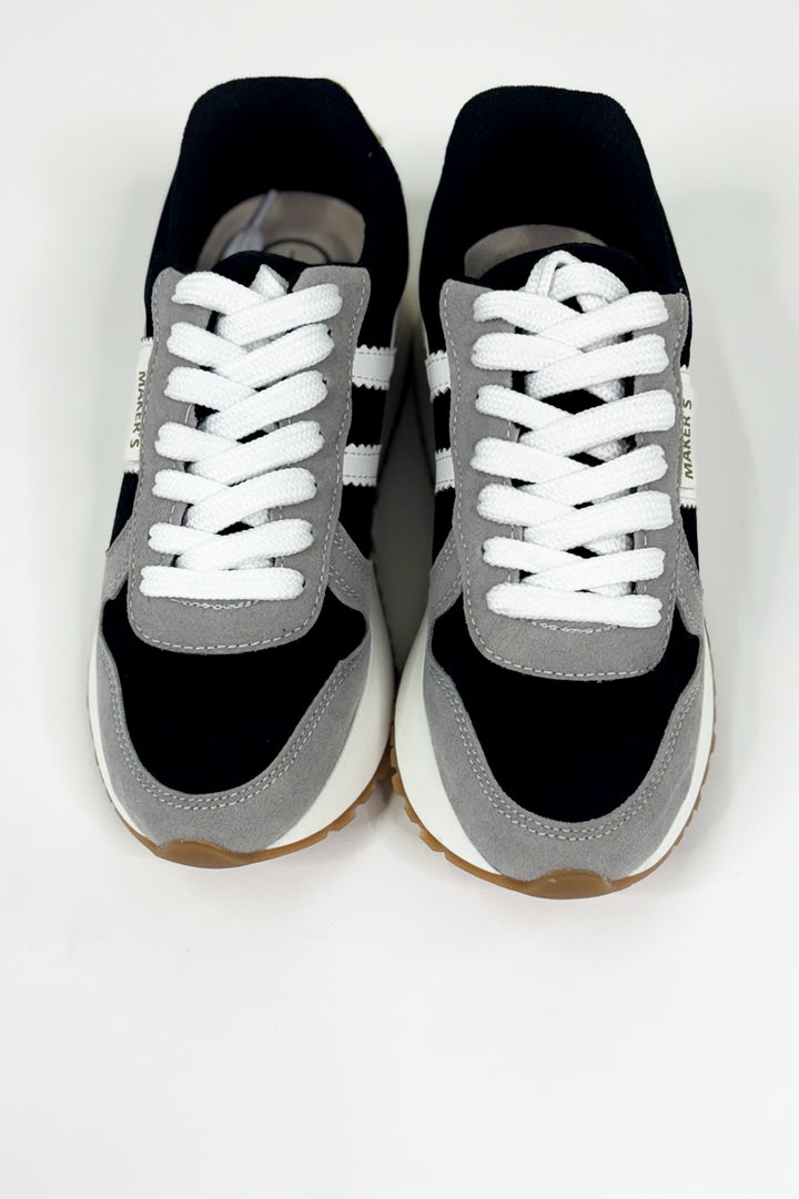 Contrast Panel Tennis Style Sneakers