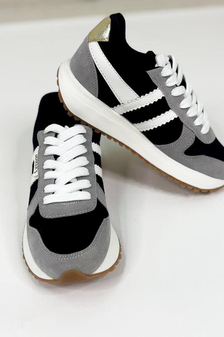 Contrast Panel Tennis Style Sneakers