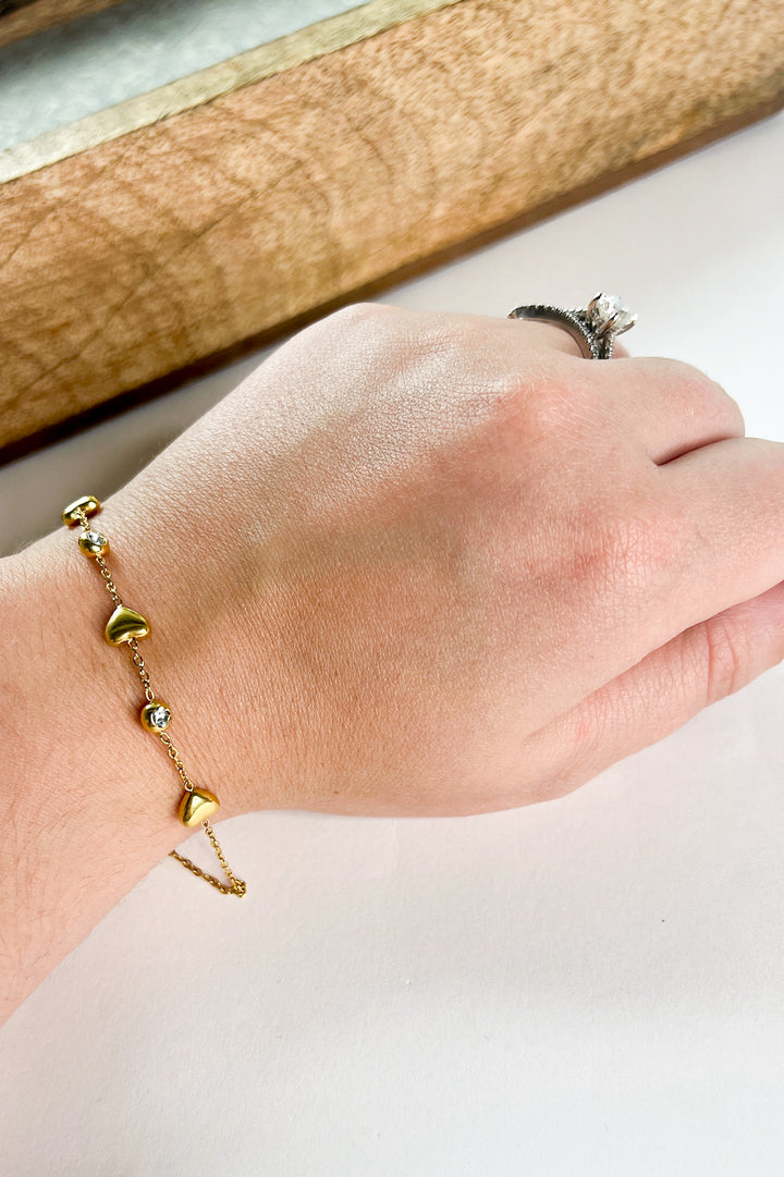 Dainty 18K Gold Heart & Crystal Bracelet