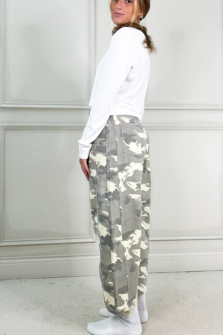 Camo Print Wide Leg Barrel Jeans