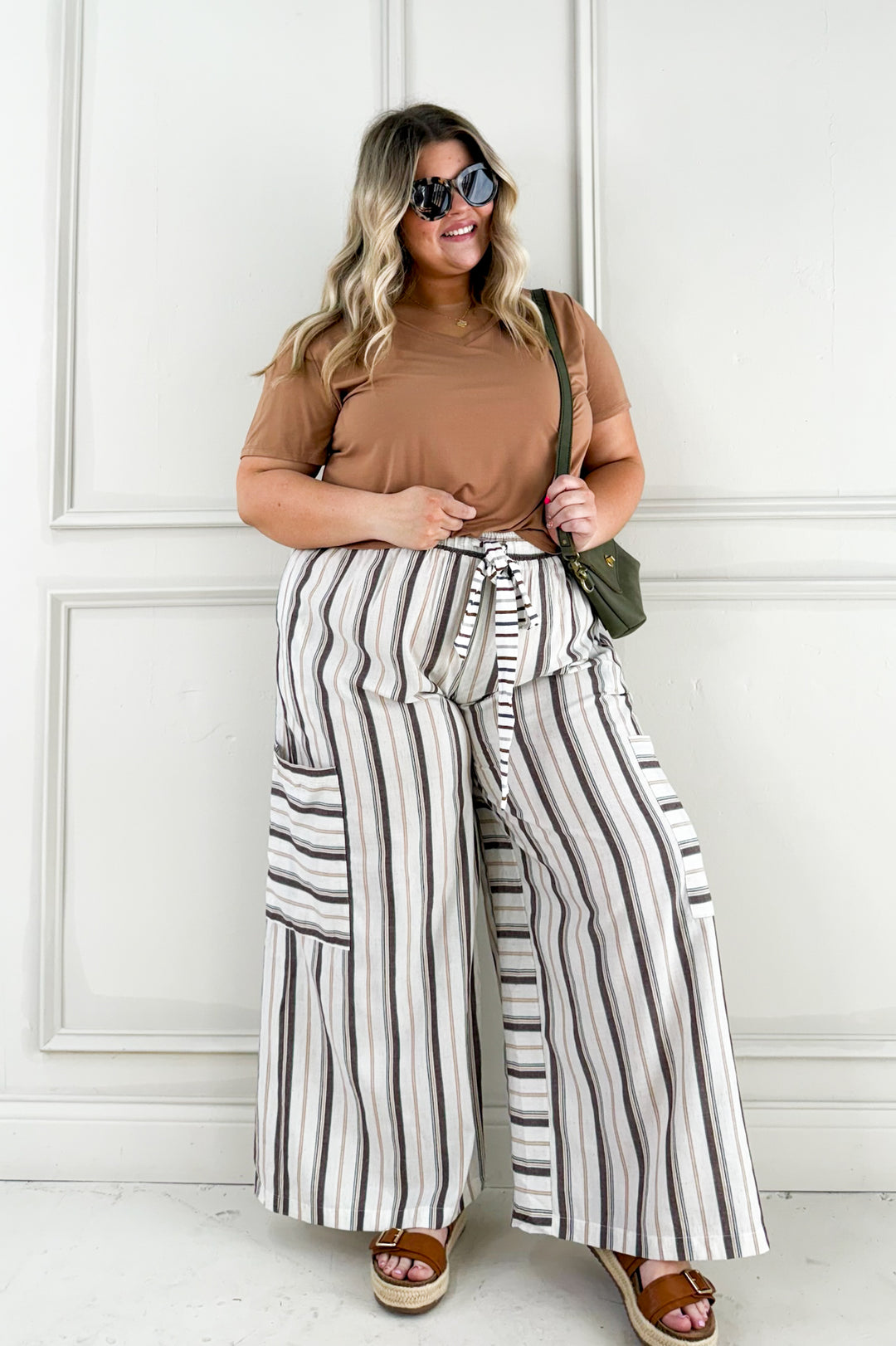 Bamboo Fiber Curvy V-Neck Basic Tee