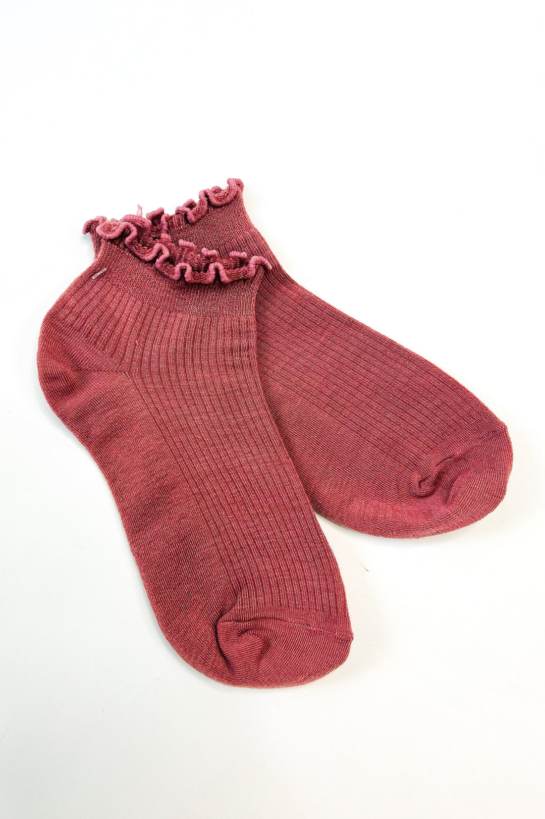 Thin Ruffle Trimmed Solid Ankle Socks