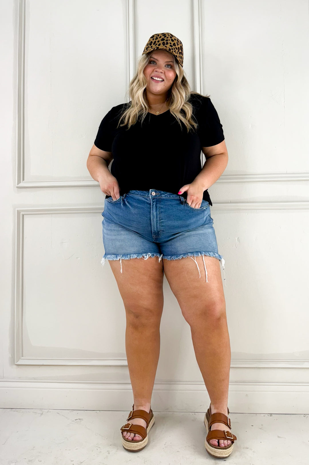 Bamboo Fiber Curvy V-Neck Basic Tee