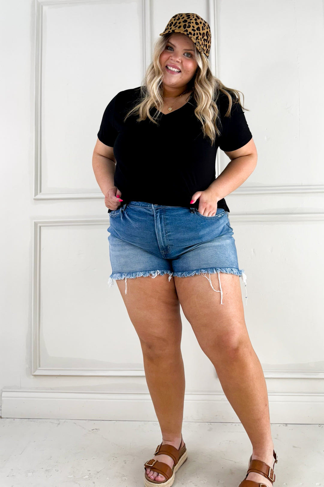 Bamboo Fiber Curvy V-Neck Basic Tee