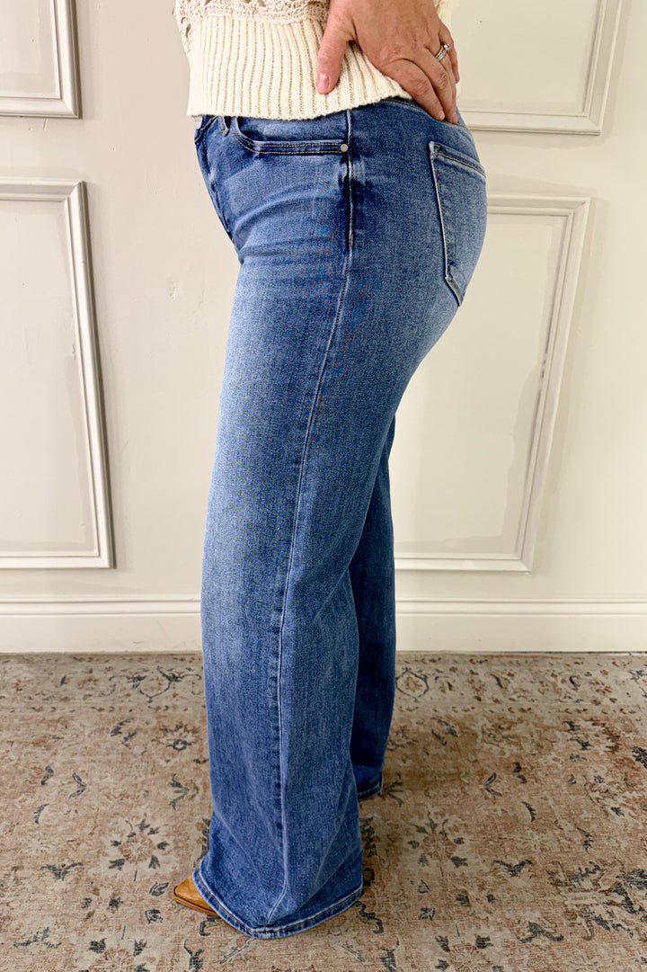 Risen Low Rise Wide Leg Jeans