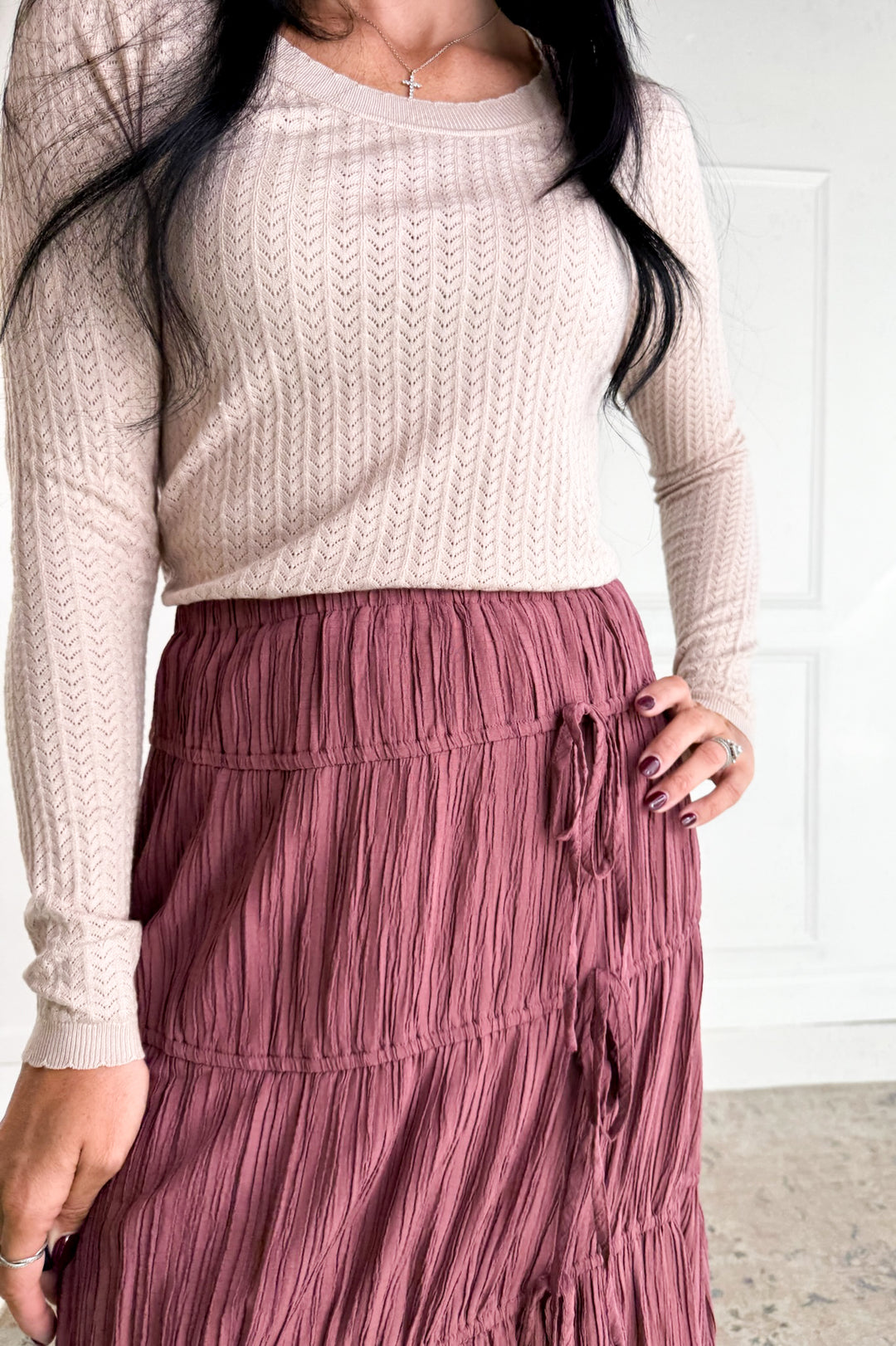 Graceful Side Slit & Bow Tiered Midi Skirt: