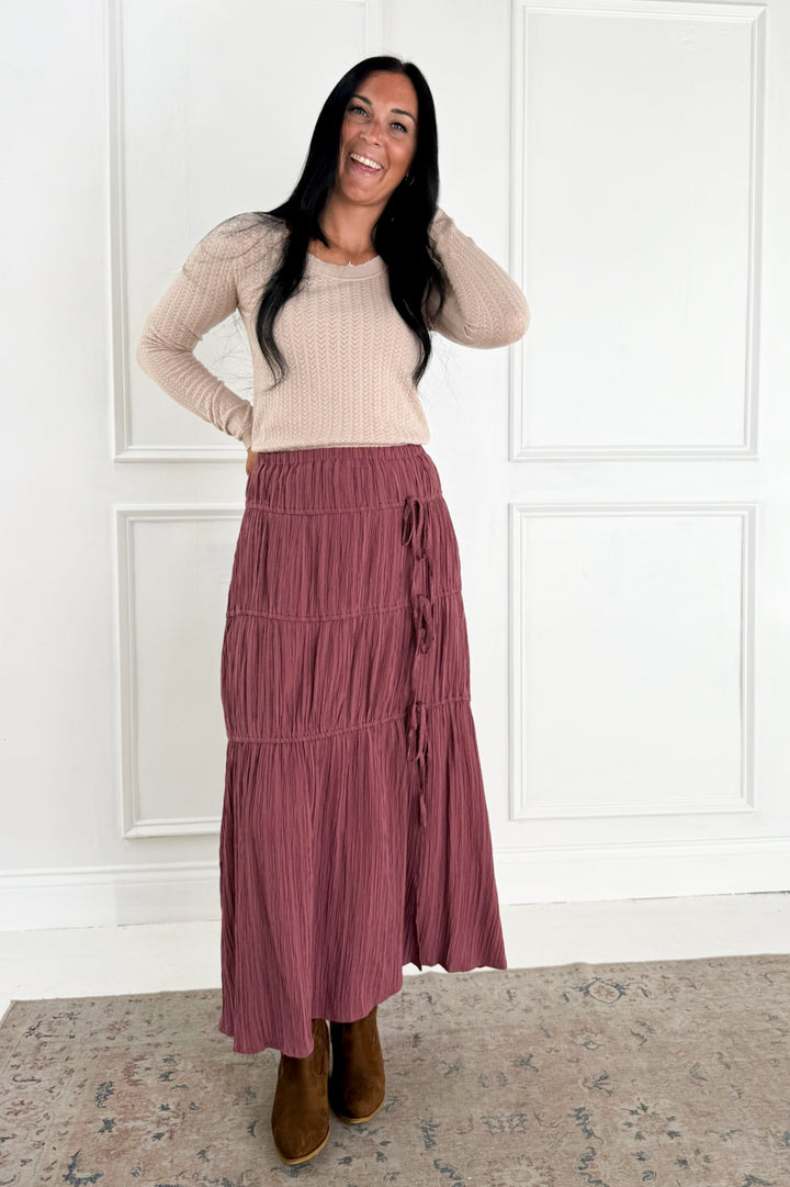 Graceful Side Slit & Bow Tiered Midi Skirt: