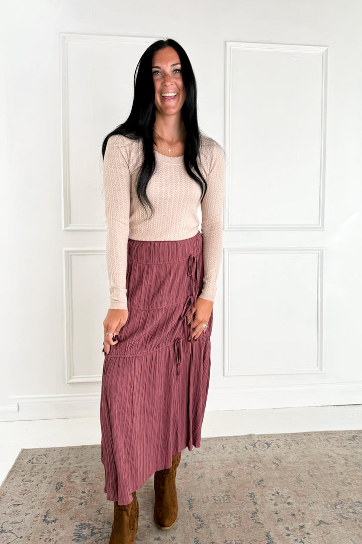 Graceful Side Slit & Bow Tiered Midi Skirt: