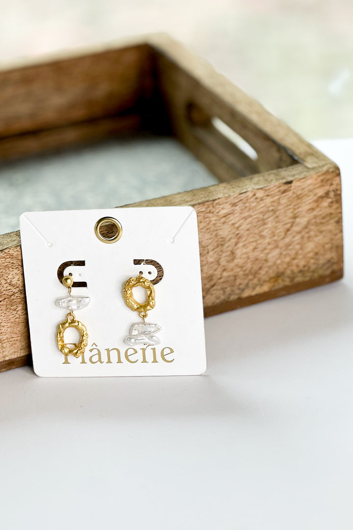 Blaze 18K Mismatched Natural Pearl Earring