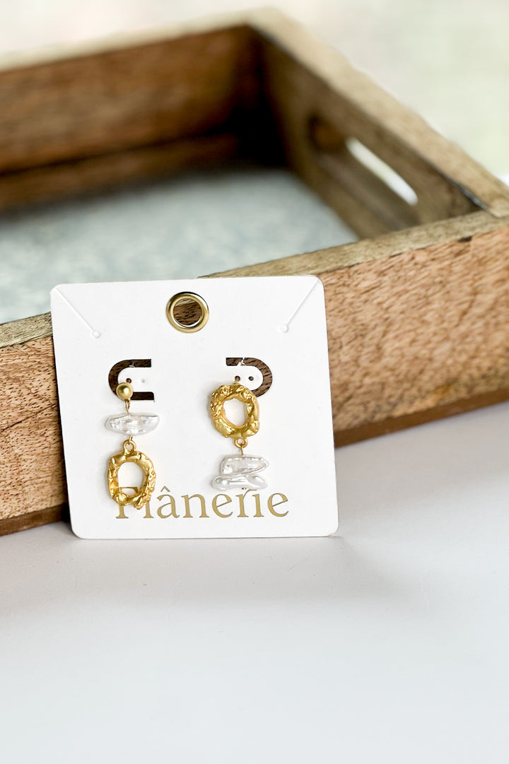 Blaze 18K Mismatched Natural Pearl Earring