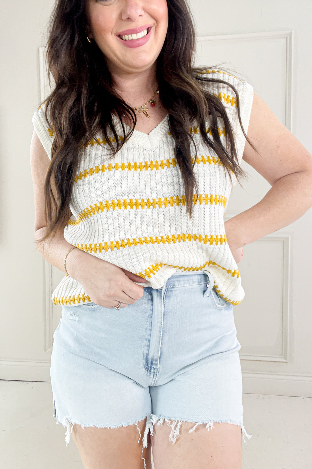 Comfort Stretch Distressed Hem Denim Shorts