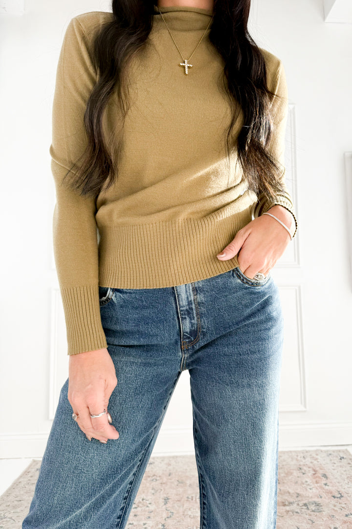 Raw Edge Basic Mock Neck Sweater