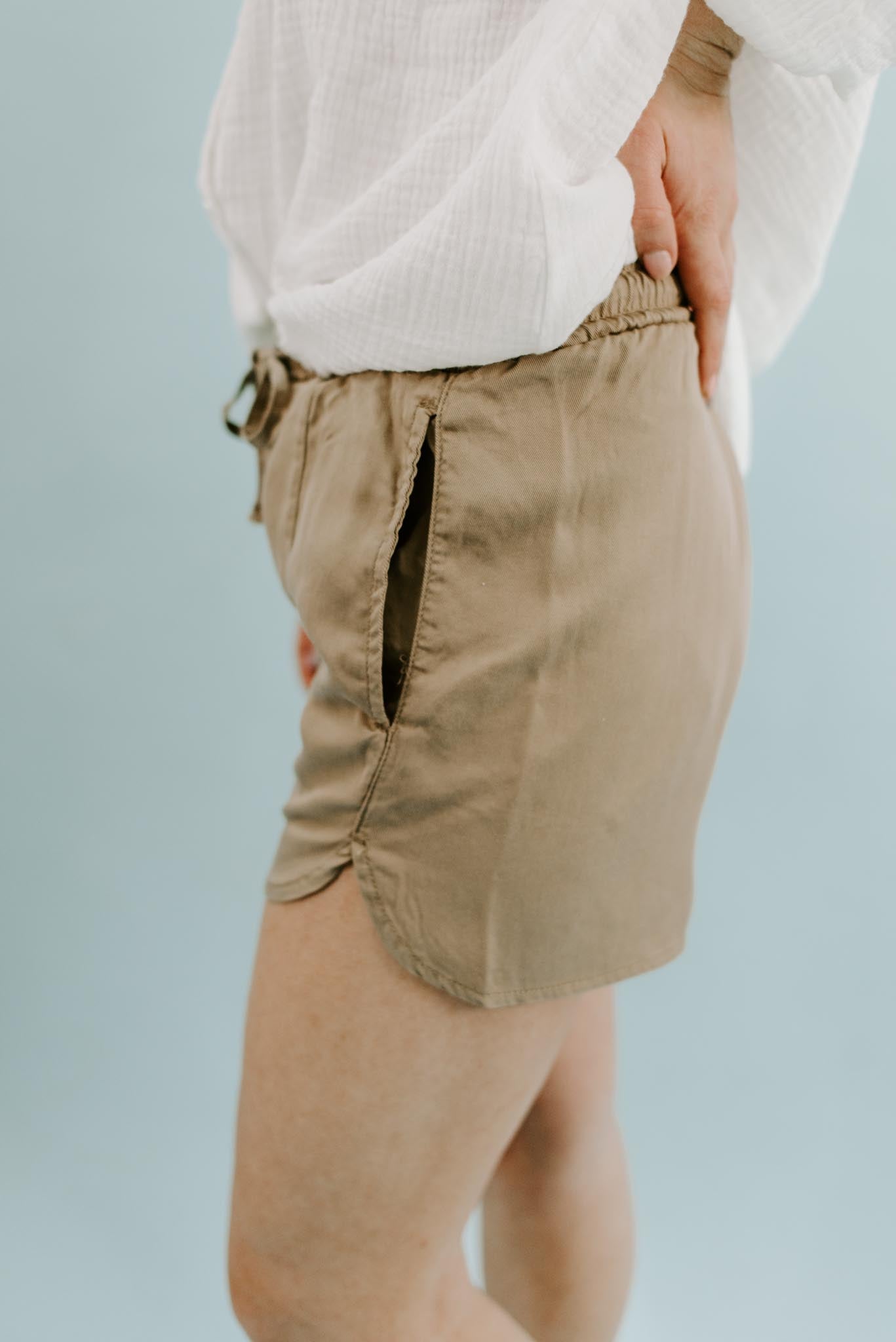 Load image into Gallery viewer, Sienna Tencel Drawstring Shorts
